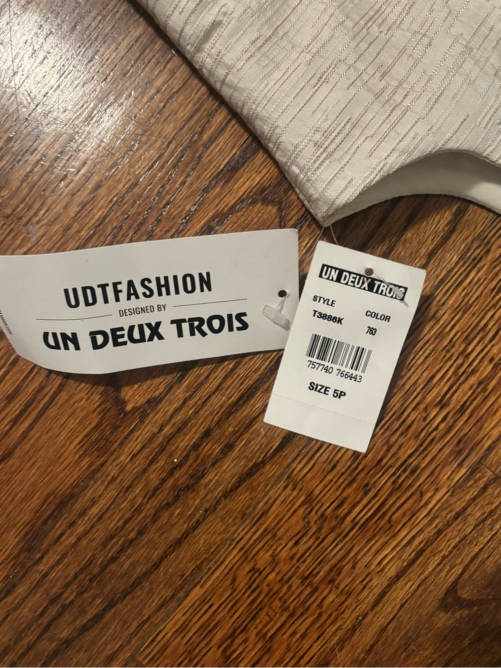 NWT Un Deux Trois Girls Ivory Textured Dress Size 5