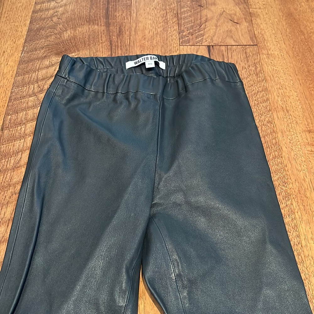 Walter Baker Woman’s Black Leather Pants Size XS