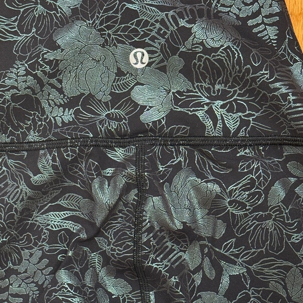 NWT Lululemon Women’s Wunder Train 25 inch Floral Black Leggings Size 0