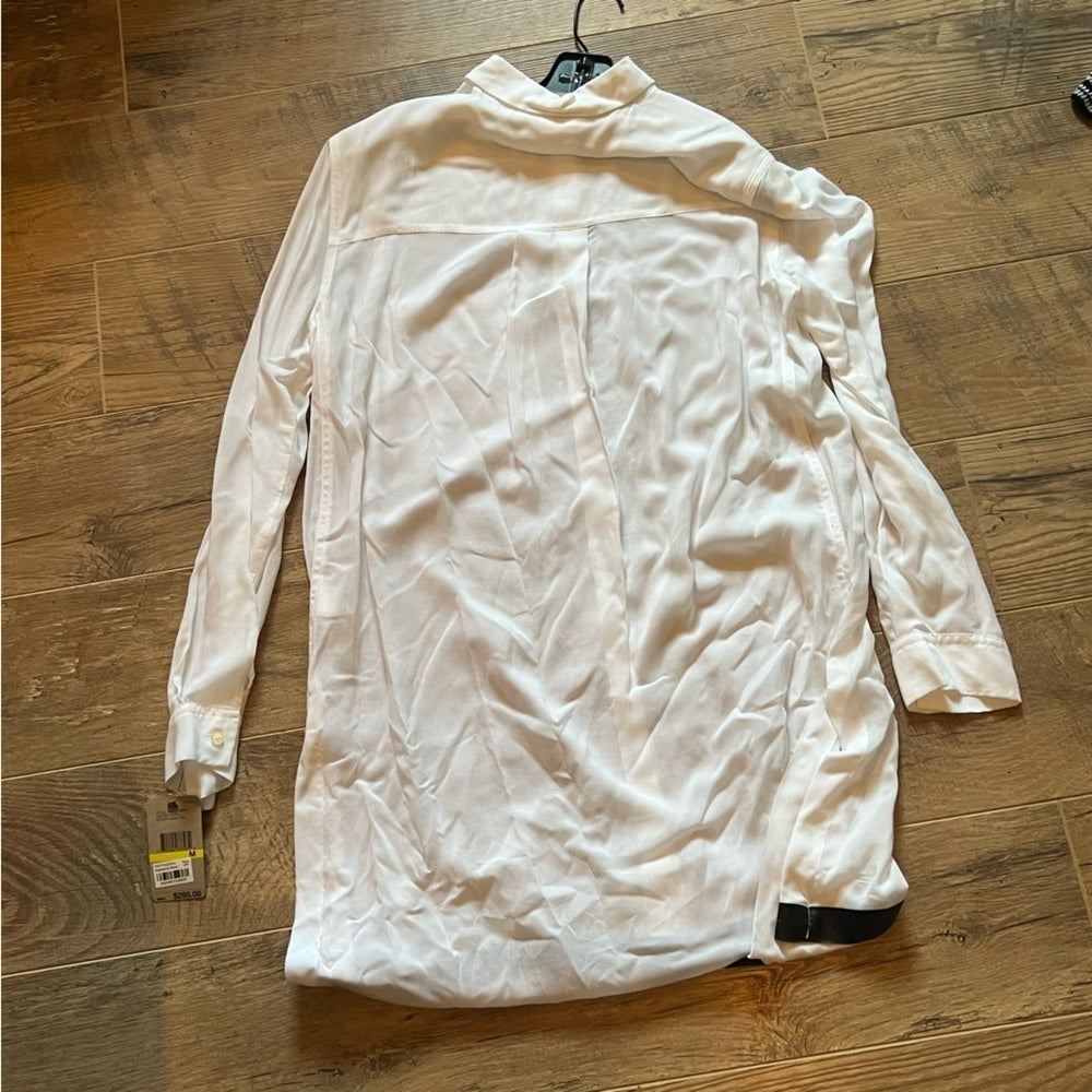 NWT Dkny Women’s White Buttondown Size Medium