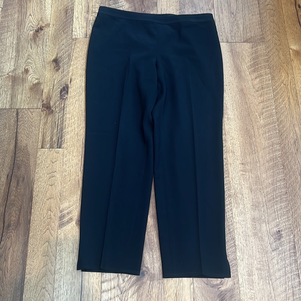 St . John Woman’s Black Trousers Size 14