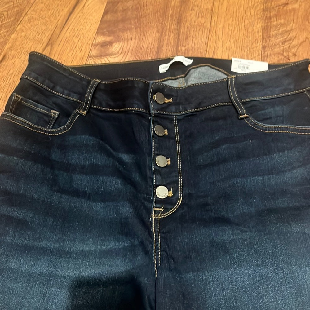 NWT Nine West High Rise Denim Shorts Size 18