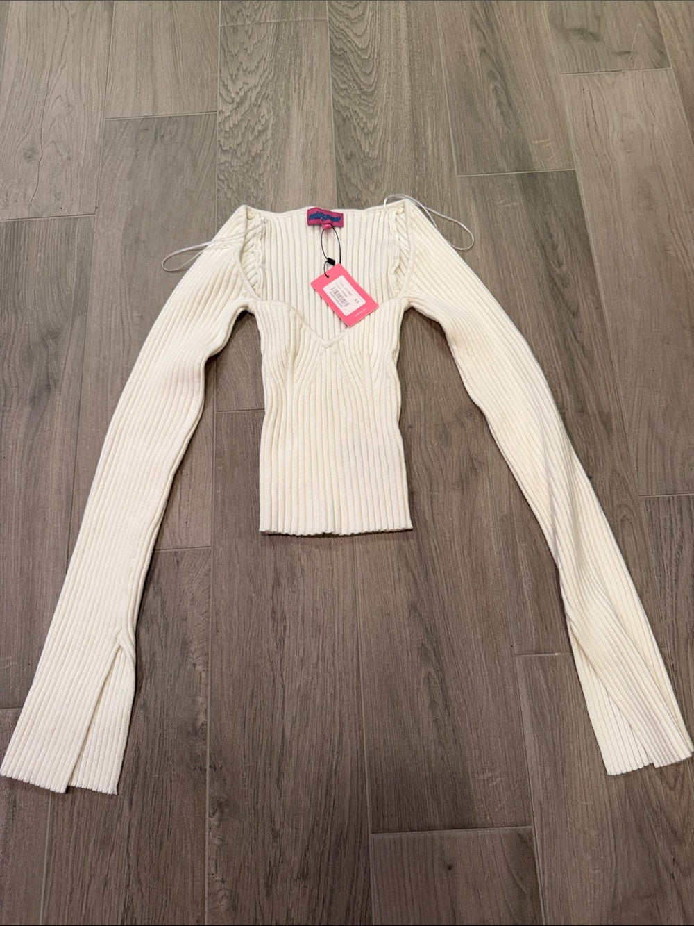 NWT Edikted Women's Cream Ribbed V-Neck Sweater Size XS