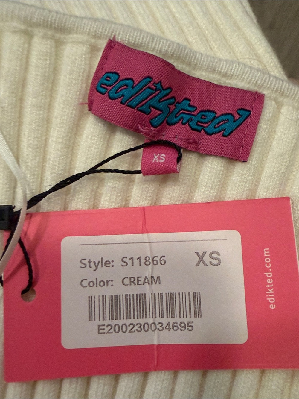 NWT Edikted Women's Cream Ribbed V-Neck Sweater Size XS