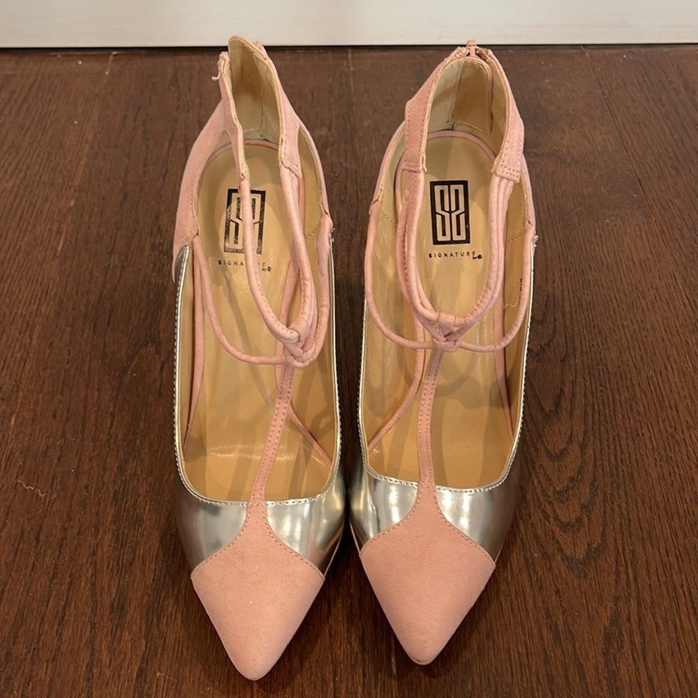 SIGNATURE Heeled Pink Shoes Size 8.5