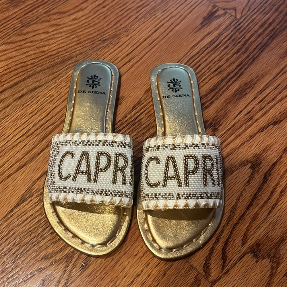 De Siena Woman’s Gold Capri Flat Sandals Size 37