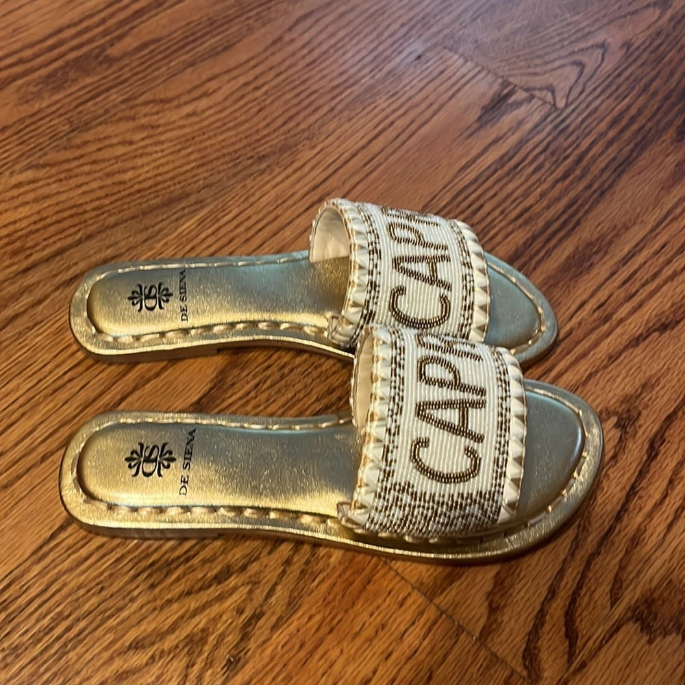 De Siena Woman’s Gold Capri Flat Sandals Size 37