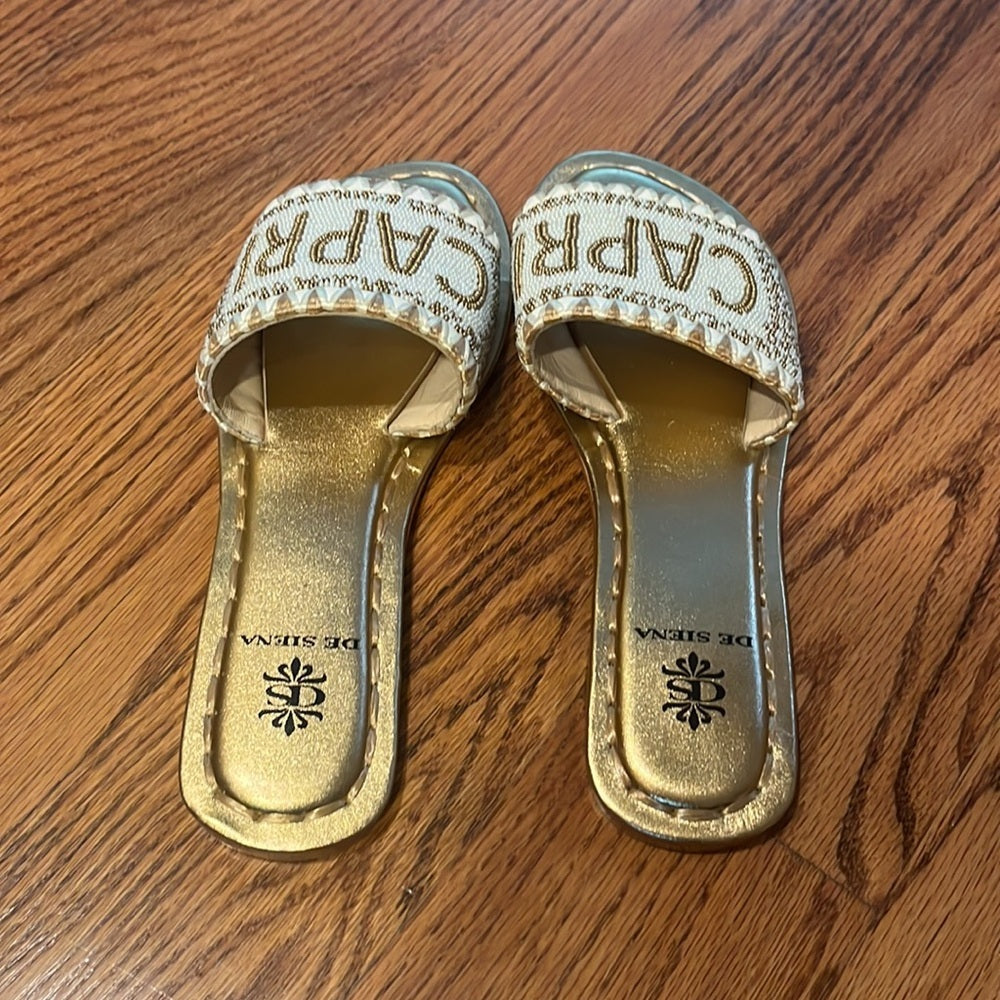 De Siena Woman’s Gold Capri Flat Sandals Size 37