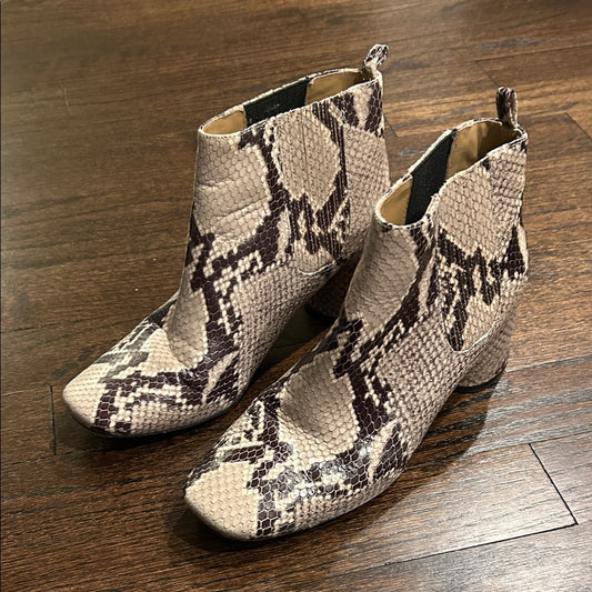 Marc Jacobs Women’s Snakeskin Ankle Boot Size 35