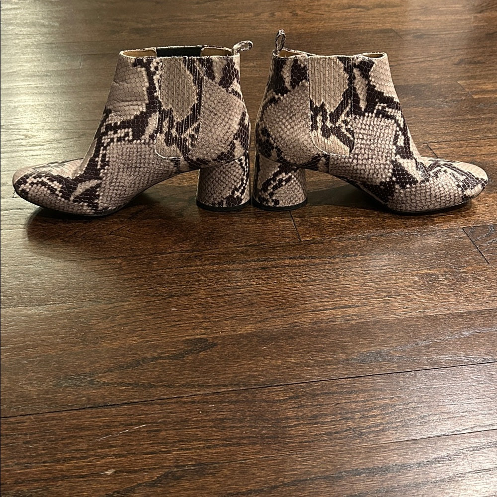 Marc Jacobs Women’s Snakeskin Ankle Boot Size 35