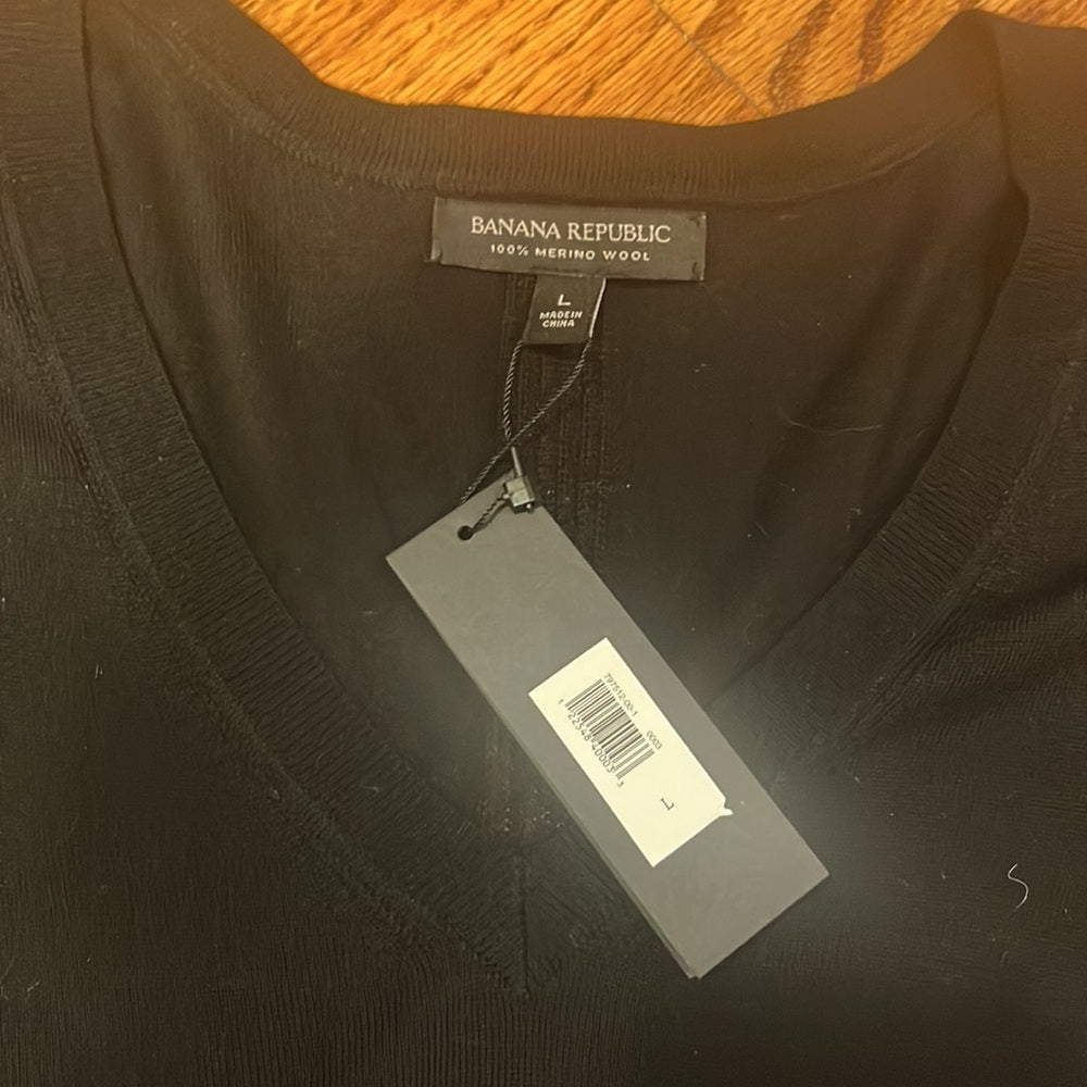 NWT Banana Republic Woman’s Black Wool Sweater Size L