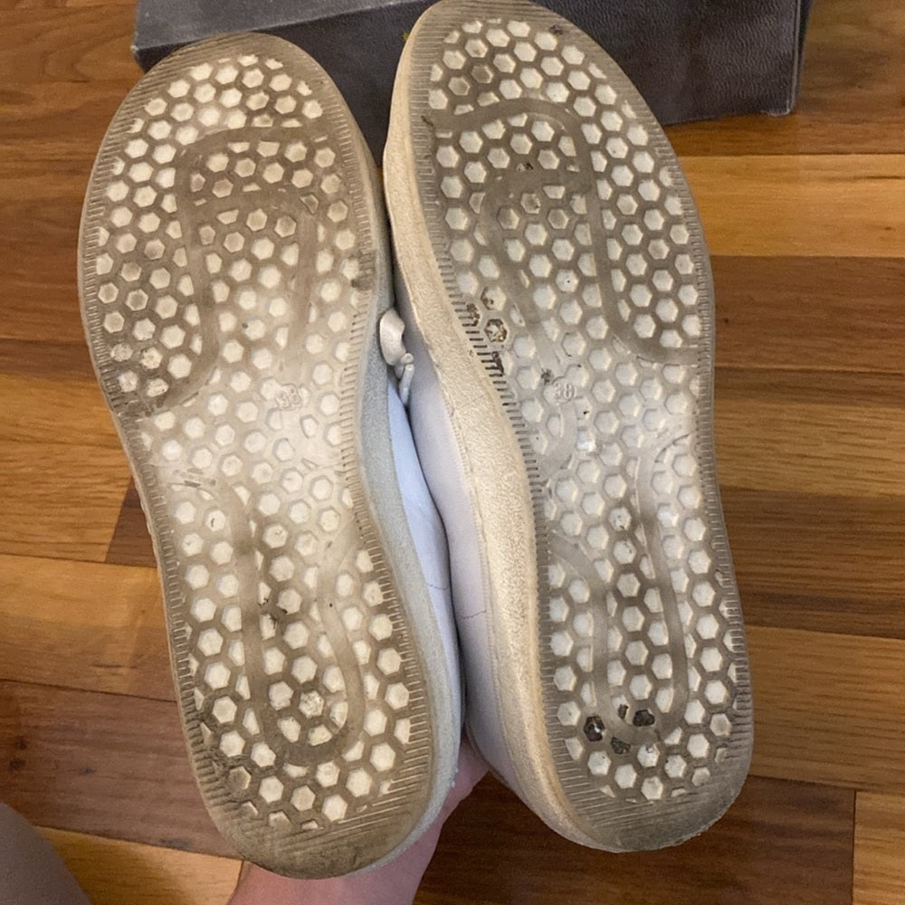 Piranha Women’s White Sneakers Size 38