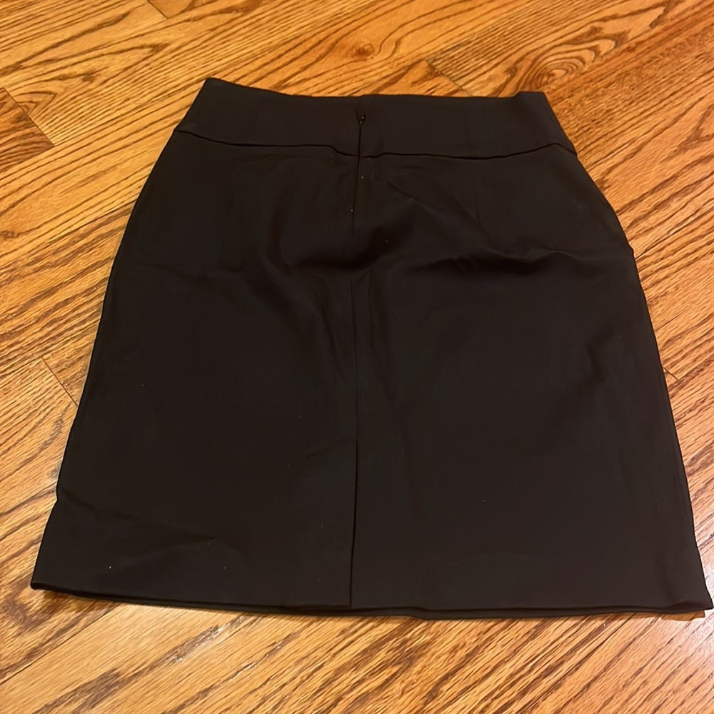 NWT Banana Republic Woman’s Black Stretch Skirt Size 00P