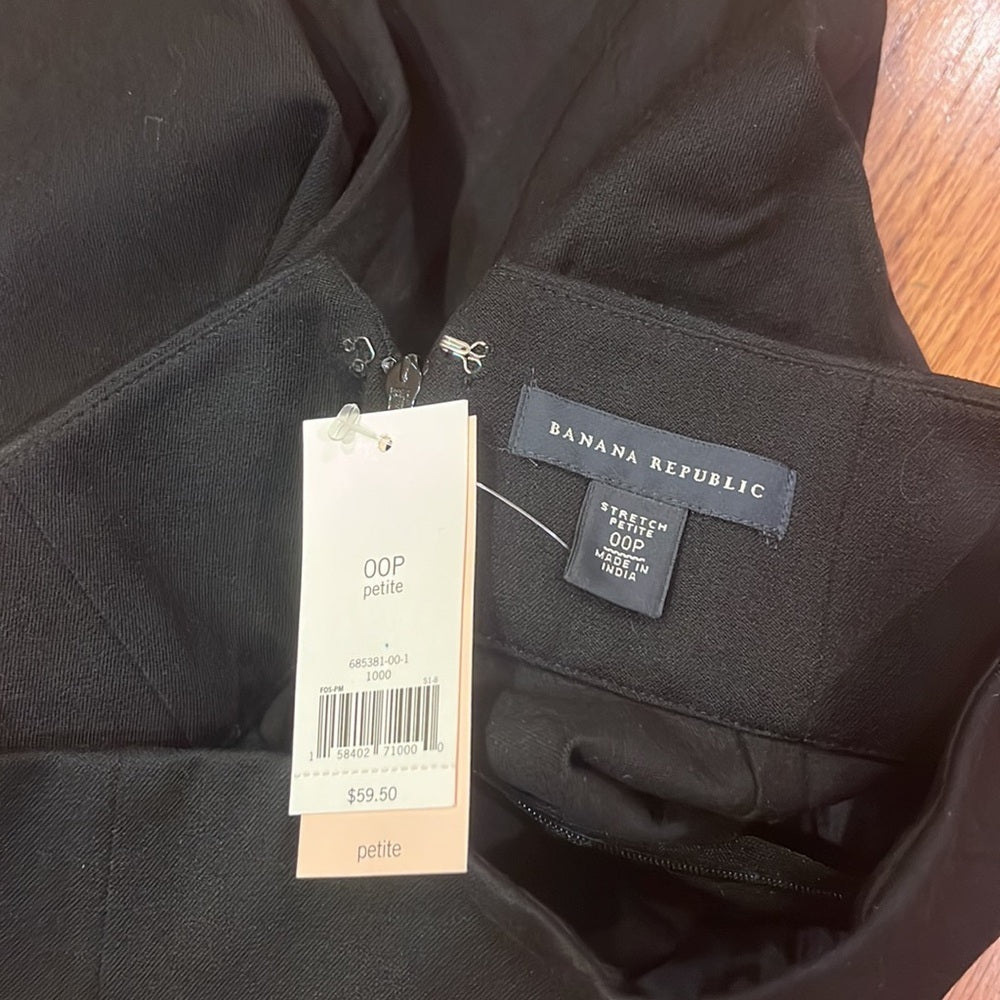 NWT Banana Republic Woman’s Black Stretch Skirt Size 00P
