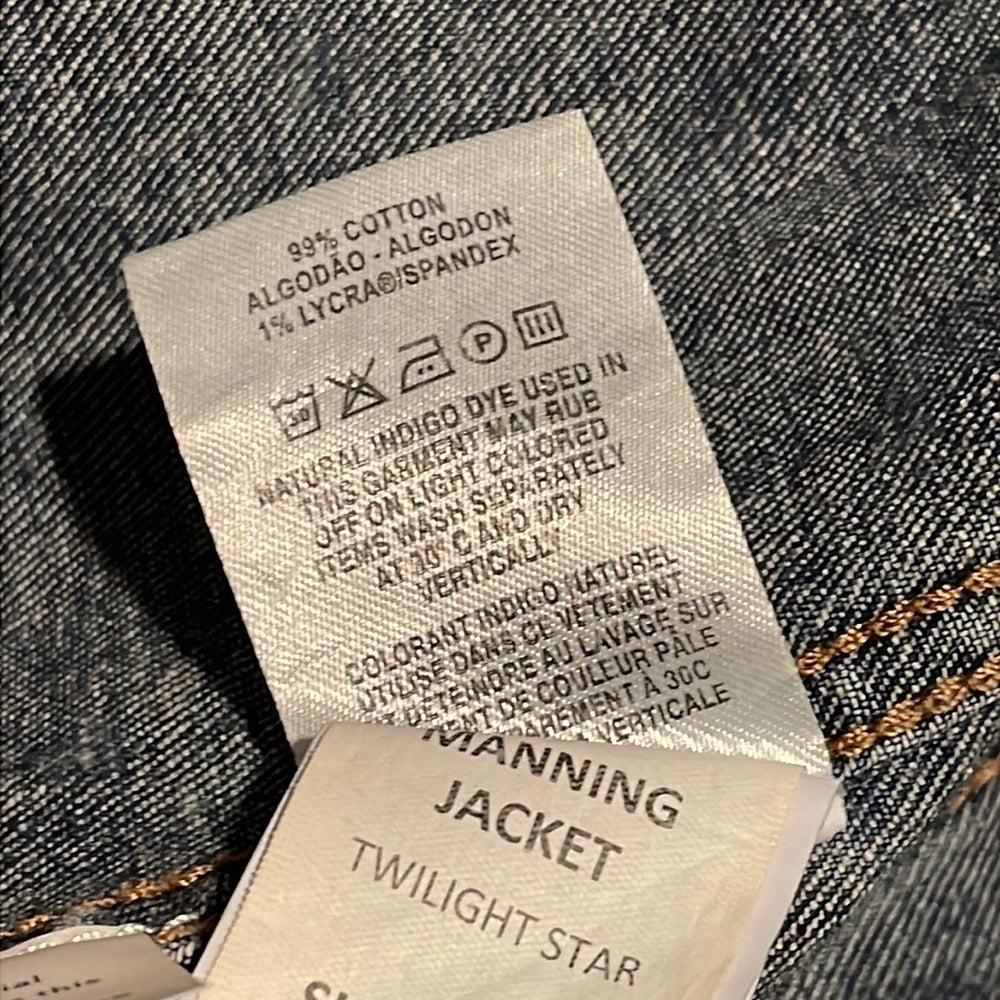 DL1961 Girl’s Jean Jacket with Stars Size M