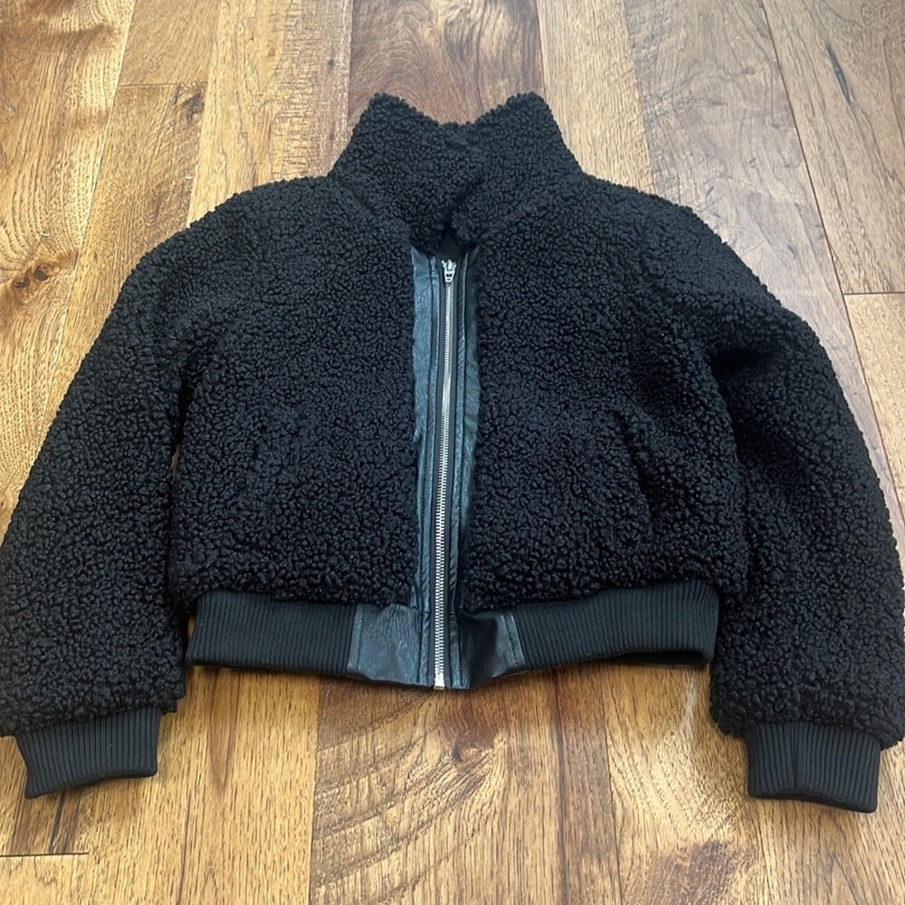 Aqua Girl’s Black Fuzzy Zip Up Size L