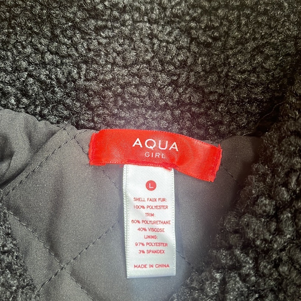 Aqua Girl’s Black Fuzzy Zip Up Size L