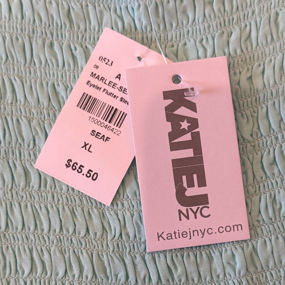 NWT Katie J NYC Girl’s Blue Eyelet Flutter Sleeve Top Size XL