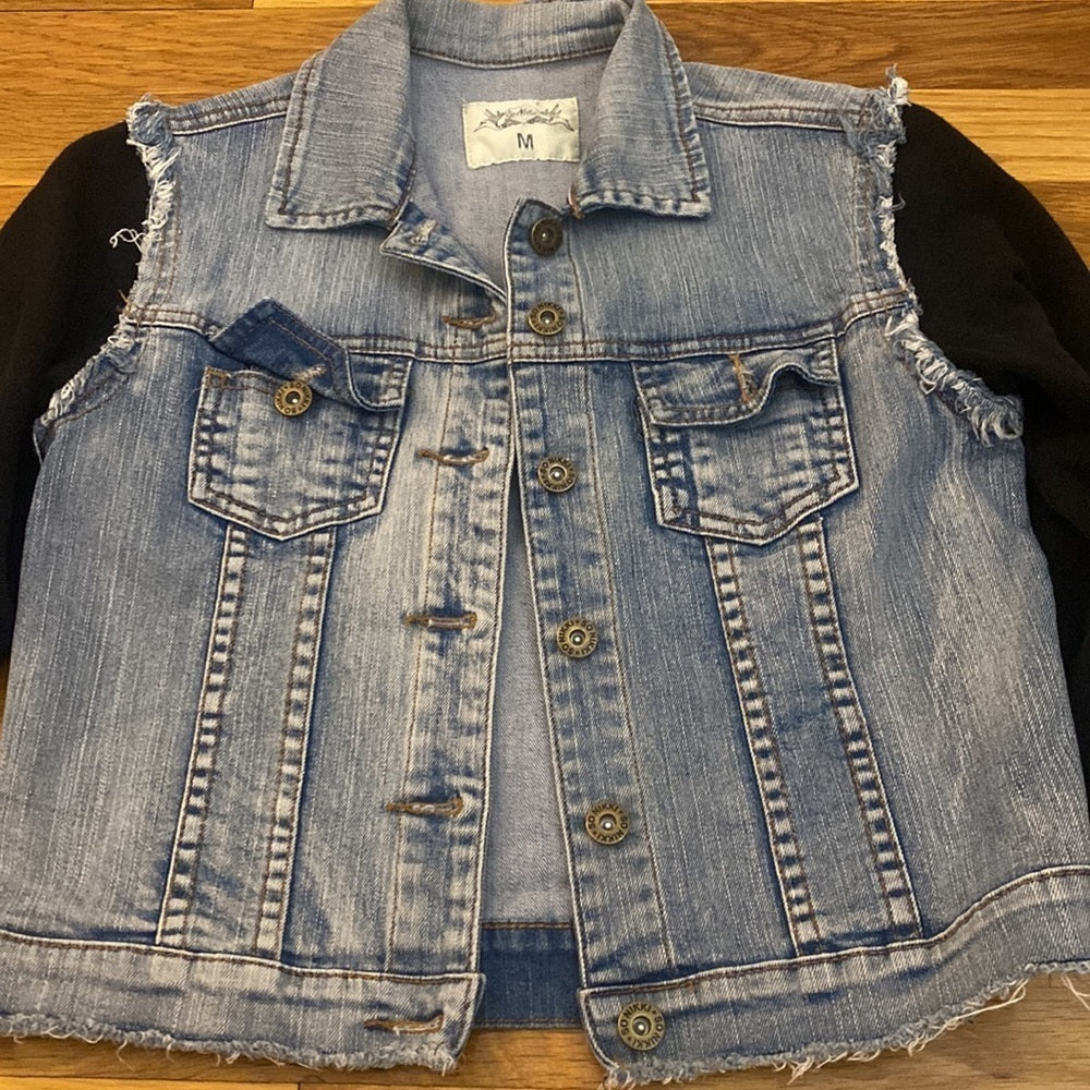 So Nikki Girl’s Denim Jacket With Cotton Sleeves Size M