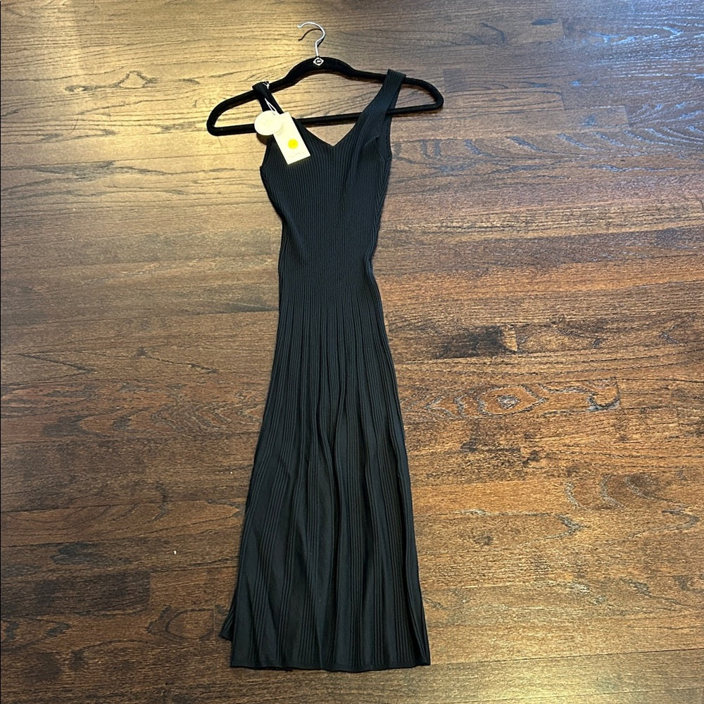 NWT Sevenday Women’s Elegant Black Sleeveless Dress One Size Fits All