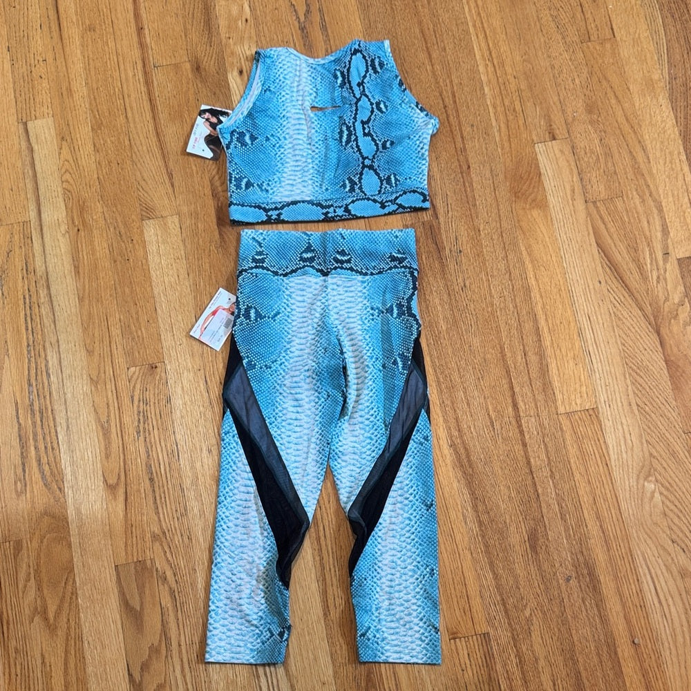 NWT Up Vibe Blue Snake Print Activewear Set One Size