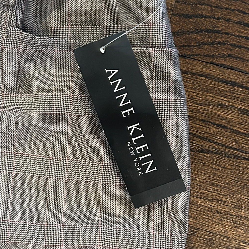 NWT Anne Klein Women’s Taupe Dress Pants Size 4