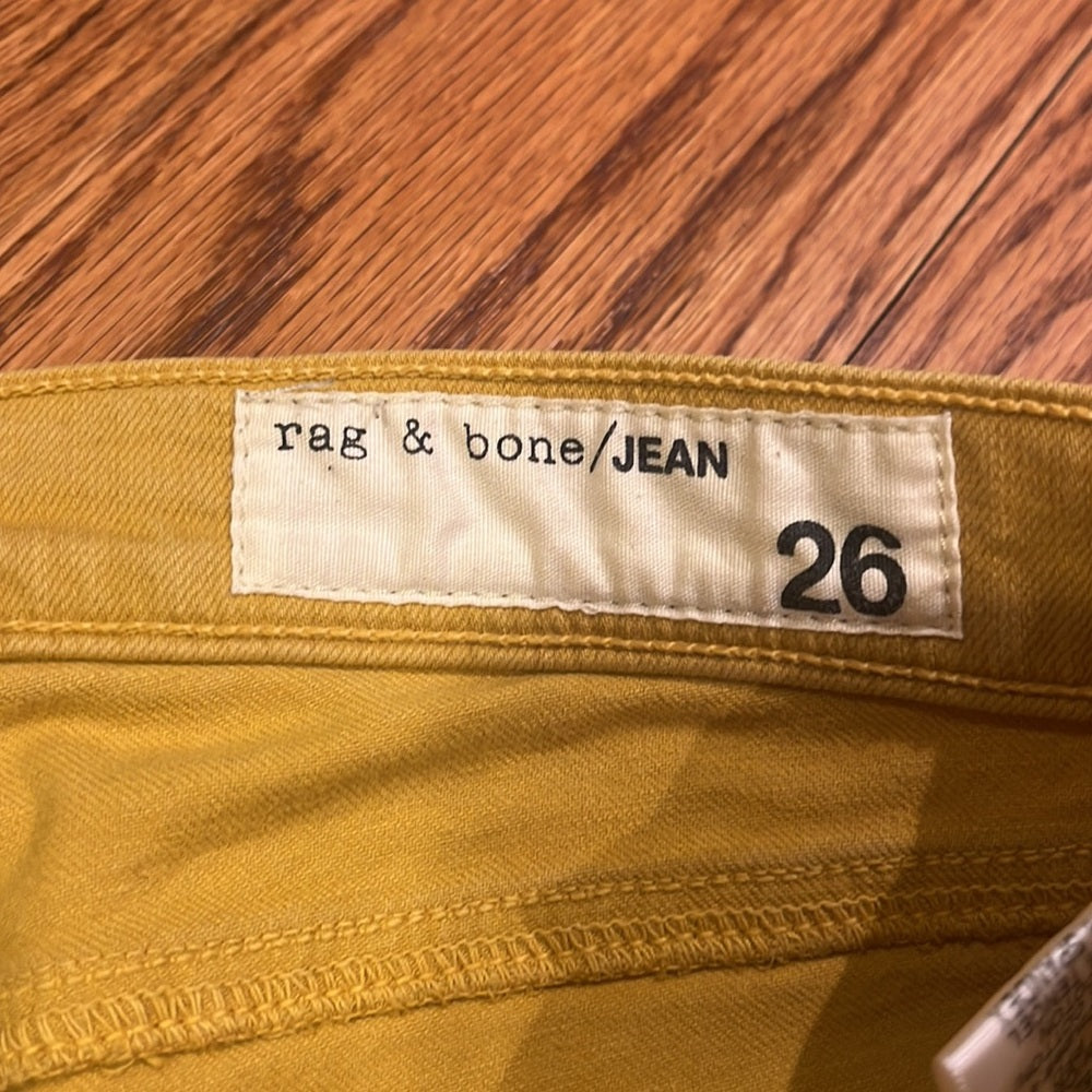 Rag & Bone Woman’s Mustard Zipper Capri Jeans Size 26