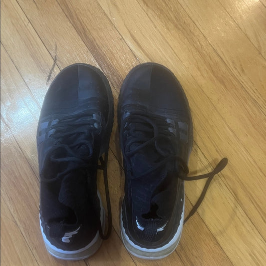 Under armor Men’s Black Sneakers Size 8
