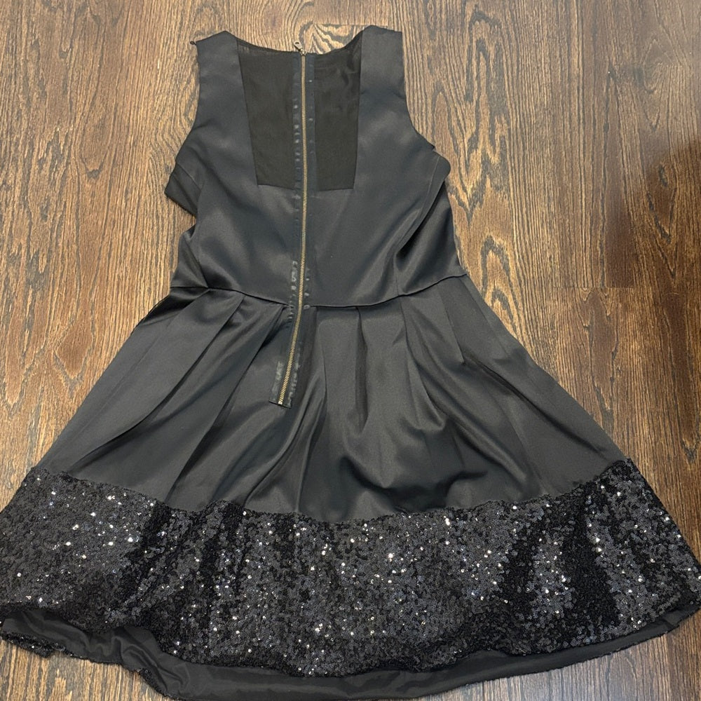 NWT Taylor Women’s Black Dress with Sequin Hem Size 8