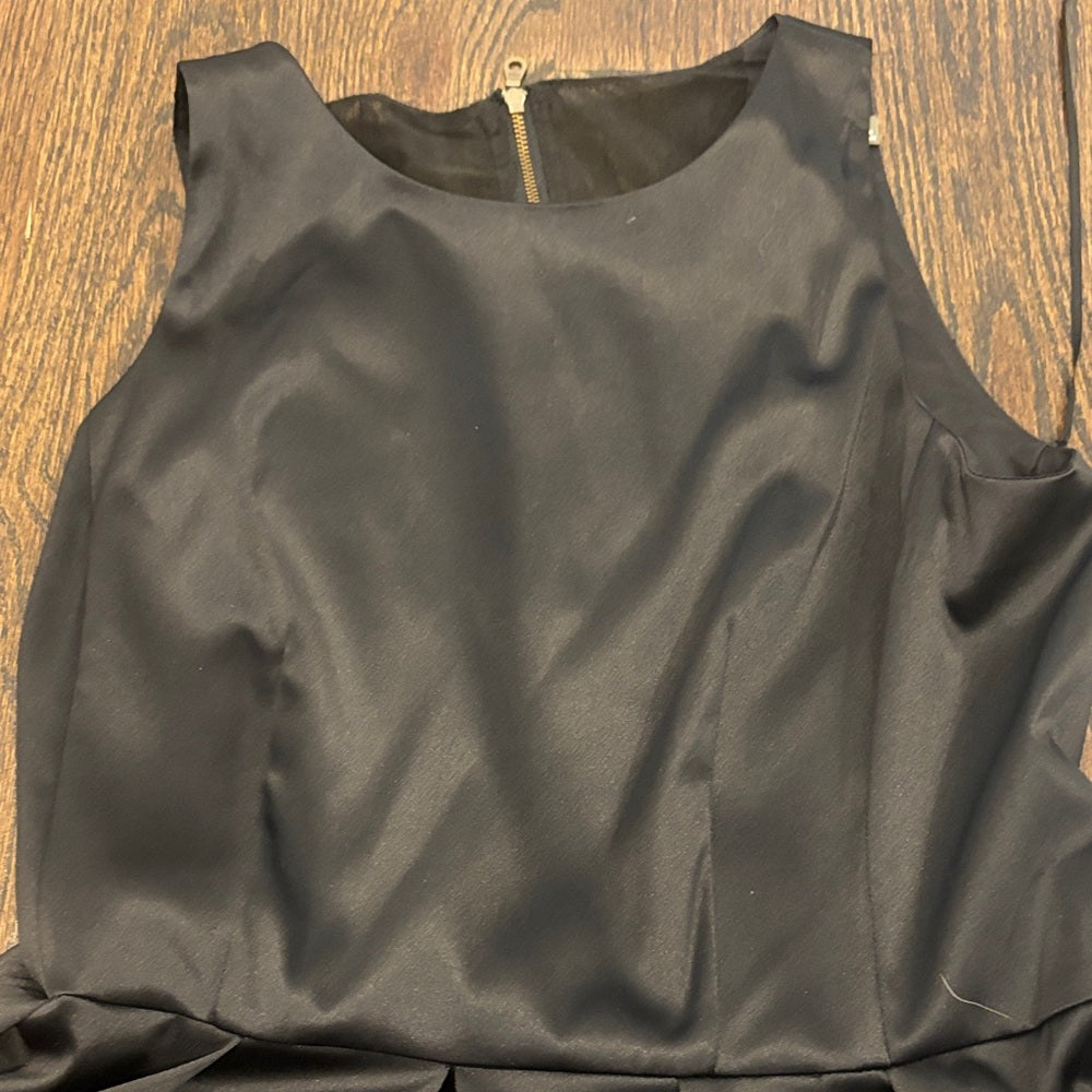 NWT Taylor Women’s Black Dress with Sequin Hem Size 8