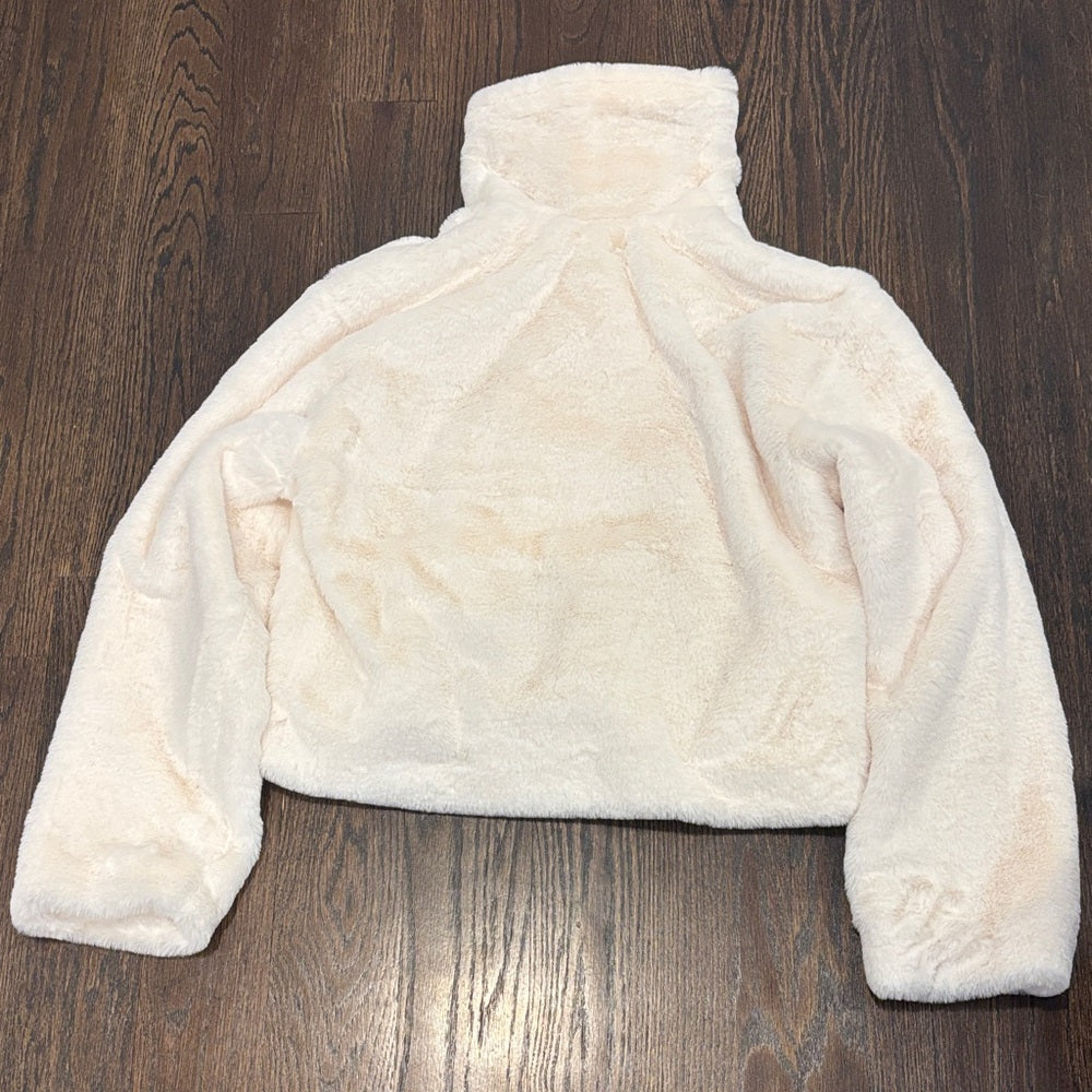 NWT Steve Madden Women’s Soft Cream Teddy Jacket Size Medium