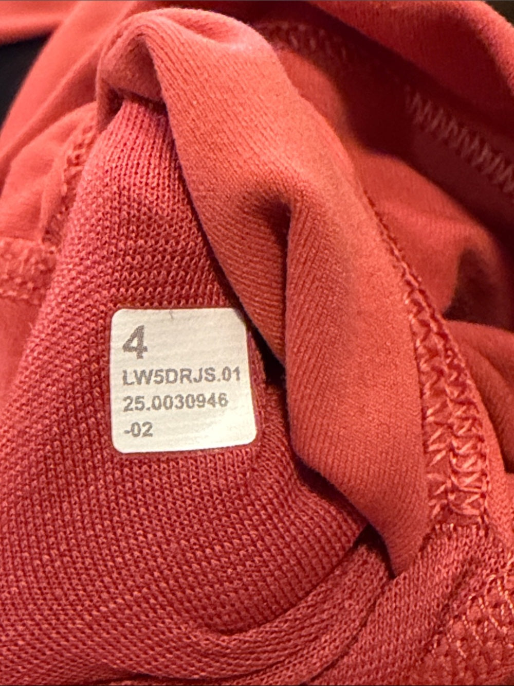 Lululemon Woman’s Coral Active Leggings Size 4