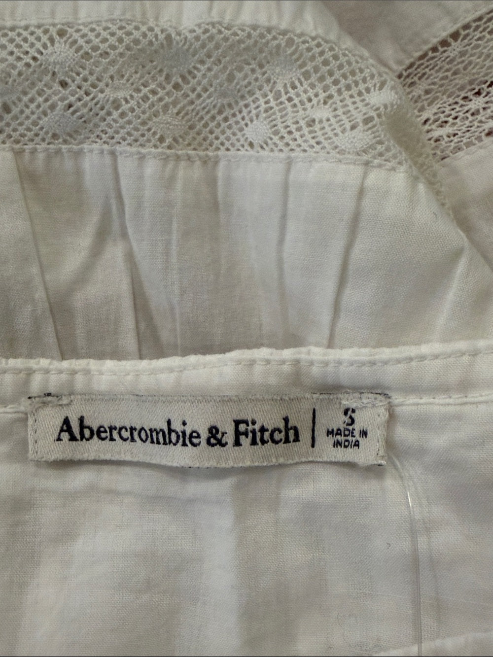 NWT Abercrombie & Fitch Woman’s White Lace-Trim Square Neck Top Size S