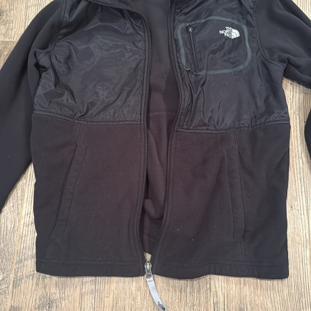 The North Face Boys Black Jacket Size Large