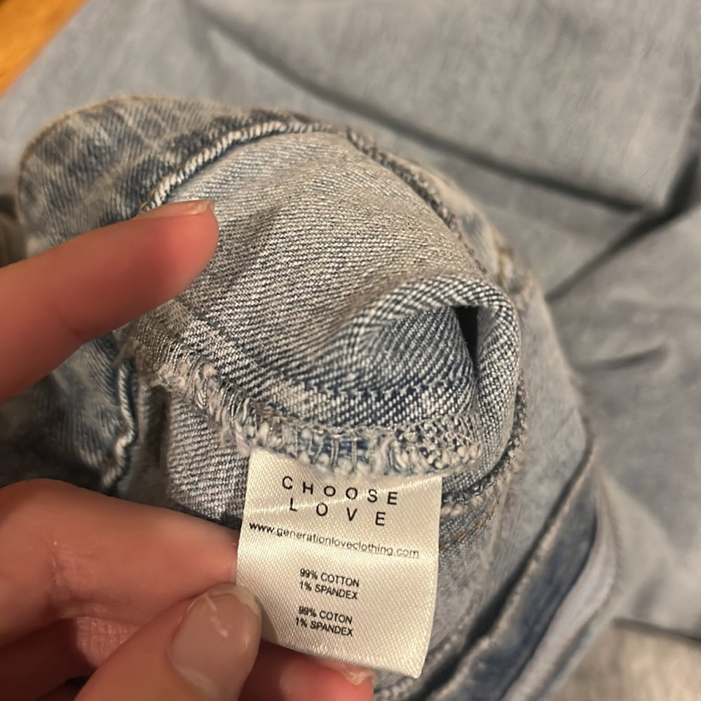 Generation Love Woman’s Blue Jeans Gold Buttons Size 25