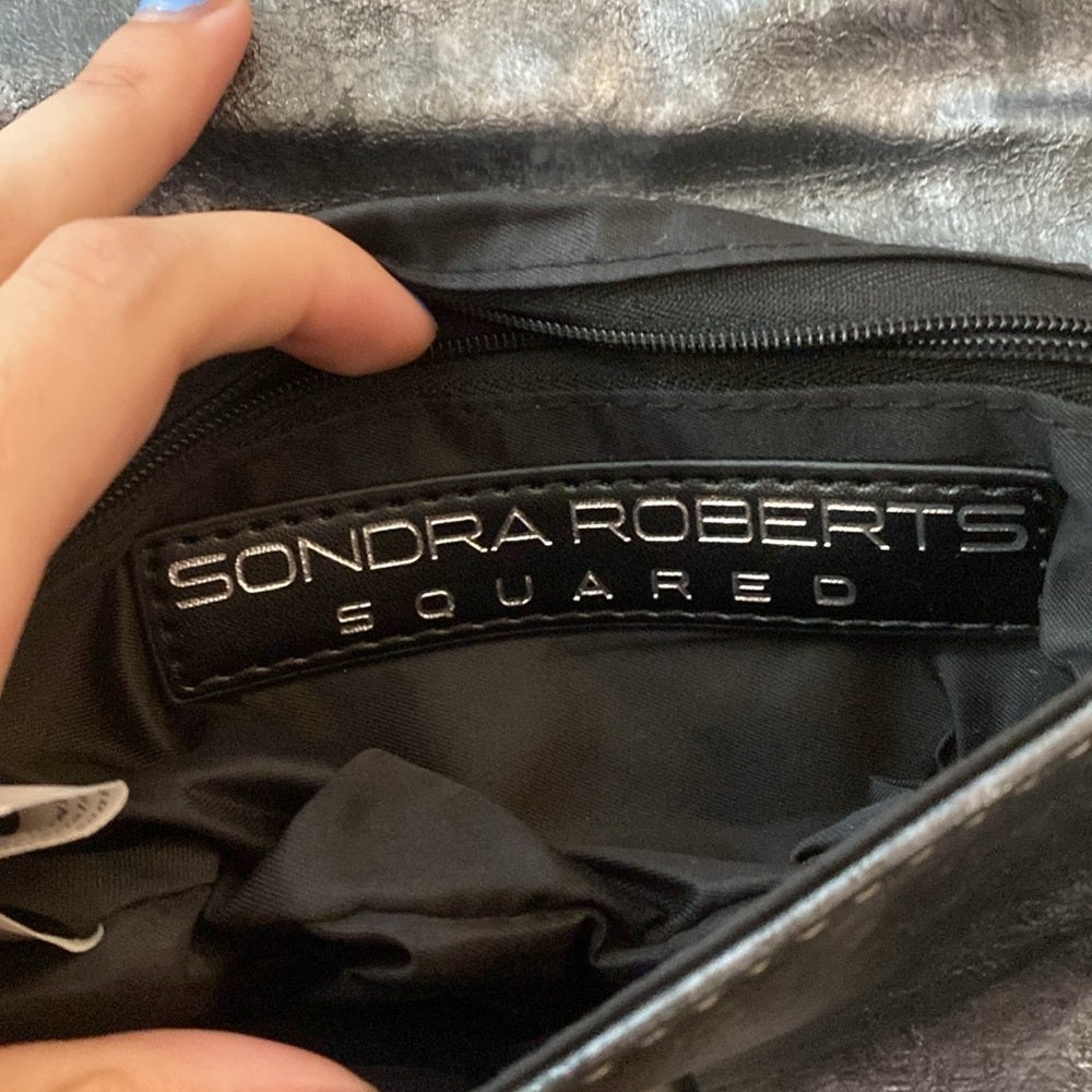 Sondra Roberts Women’s Gray Metallic Crossbody Bag OS