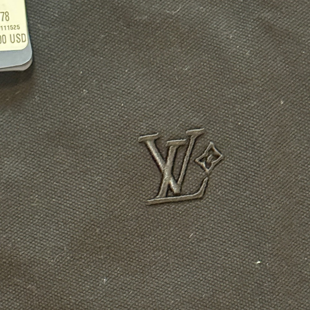 NWT Louis Vuitton Men's Black Polo Shirt with Subtle Embroidered Logo Size Large