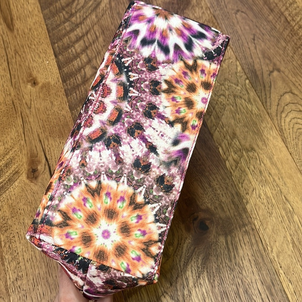 NWOT Woman’s Printed Cosmetic Bag