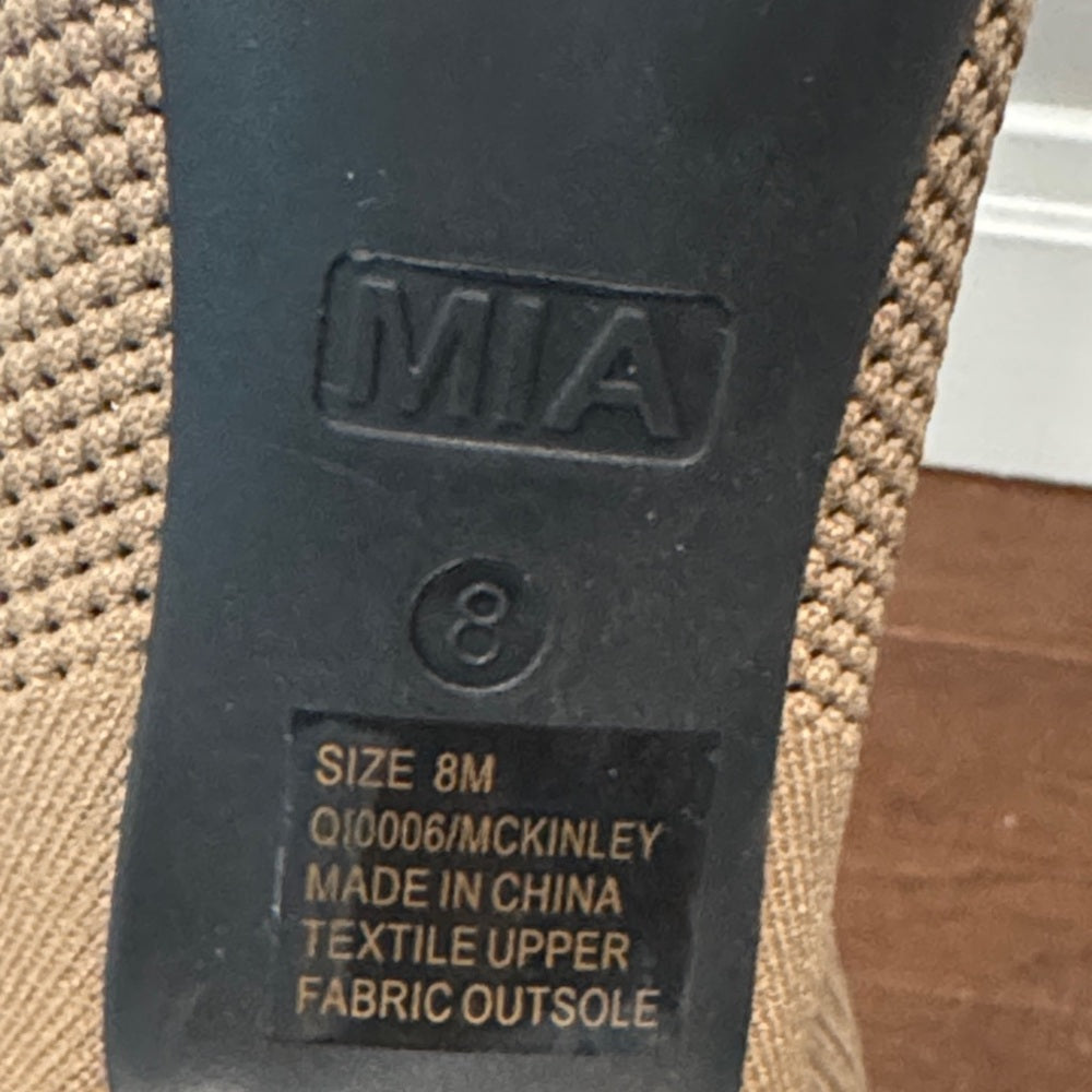 NWT MIA Women’s Tan/Dark Sand Ankle Knit Boots Size 8