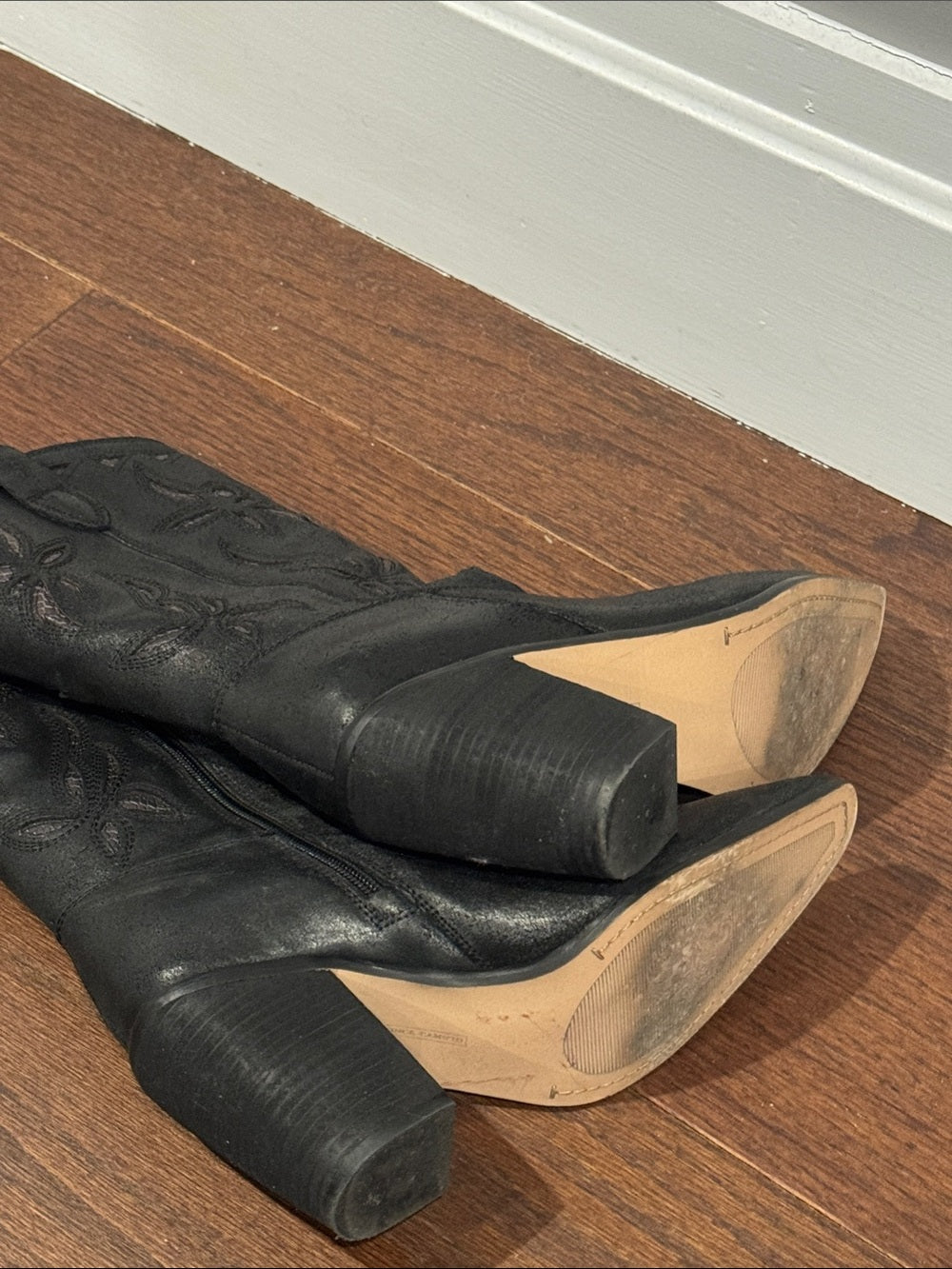 Vince Camuto Black Western-Inspired Leather Mid-Calf Boots Size 7.5