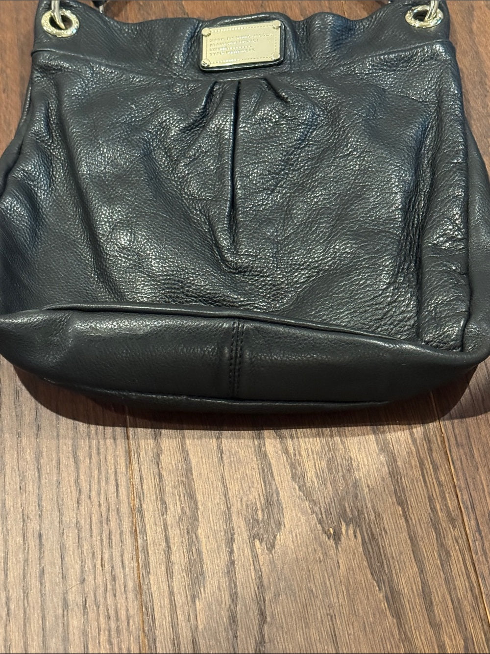 Marc by Marc Jacobs Black Pebbled Leather Shoulder Bag with Gold Plaque