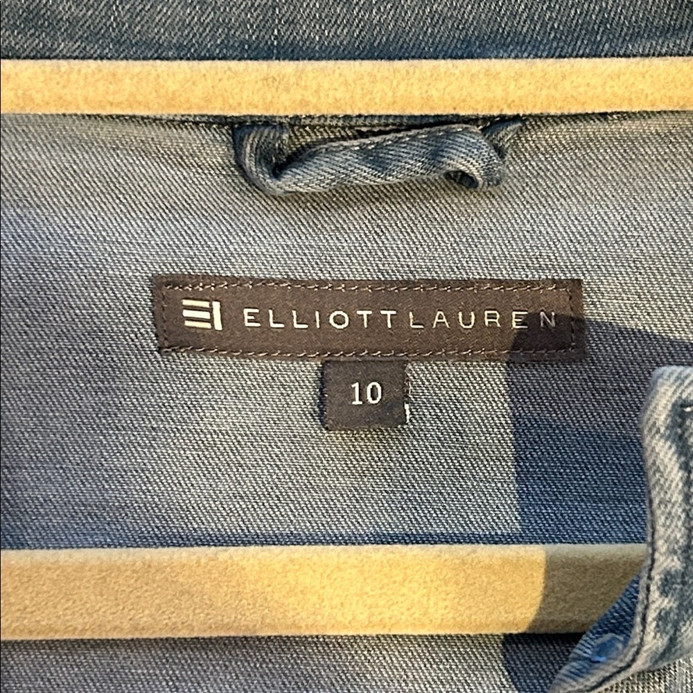 Elliott Lauren Women’s Light Blue Denim Jacket with Rhinestones Size 10