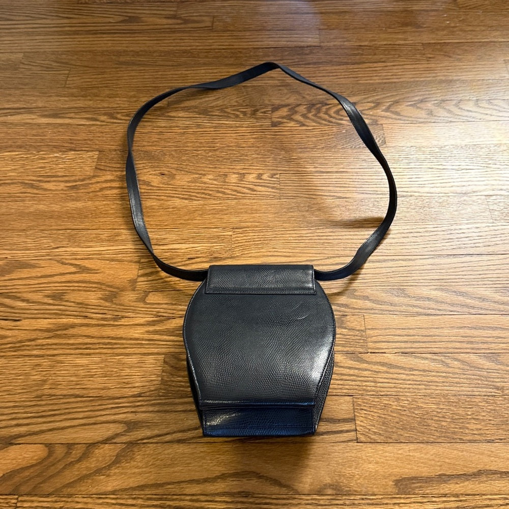 Rodo Black Leather Crossbody Bag with Gold Clasp