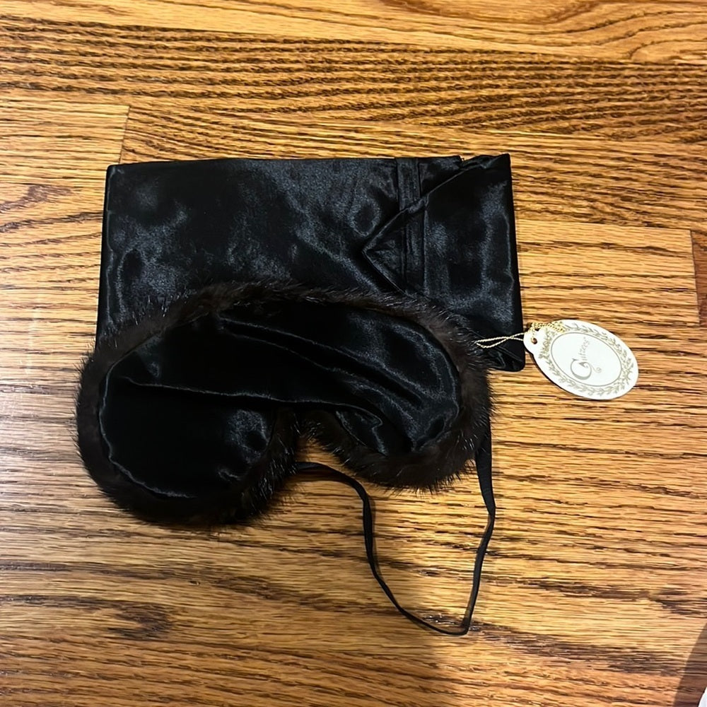 NWT Gutzees Woman’ Black Satin Eyemask