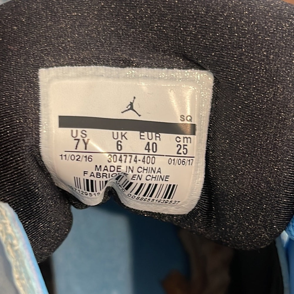 Men’s Blue Air Jordan’s High Tops Size 7