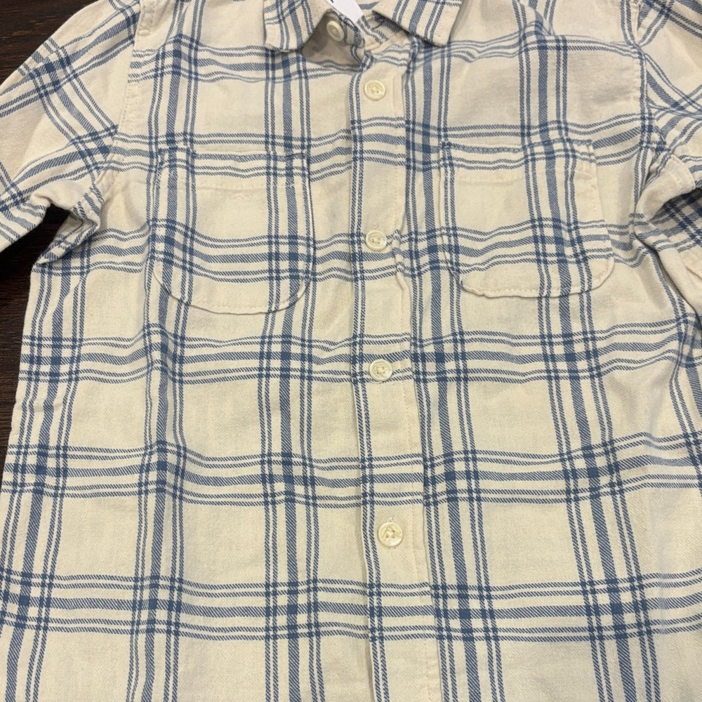 NWT GAP Boy’s Cream Button-Down Shirt with Blue Plaid Size Large