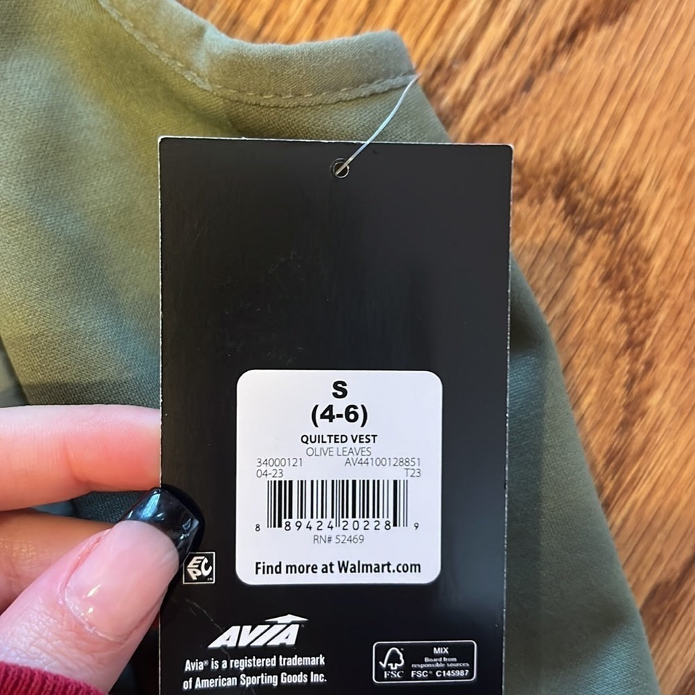 NWT Avia Woman’s Olive Leaves Vest Size S (4-6)