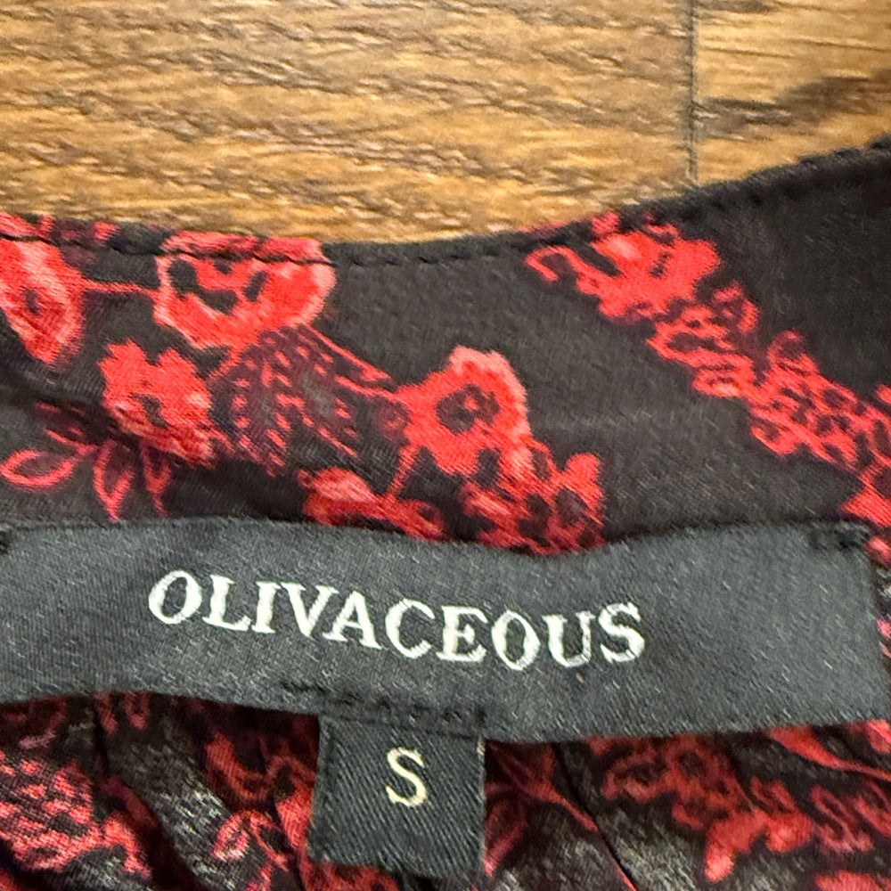 NWT Olivaceous Black Blouse with Red Floral Print Size Small