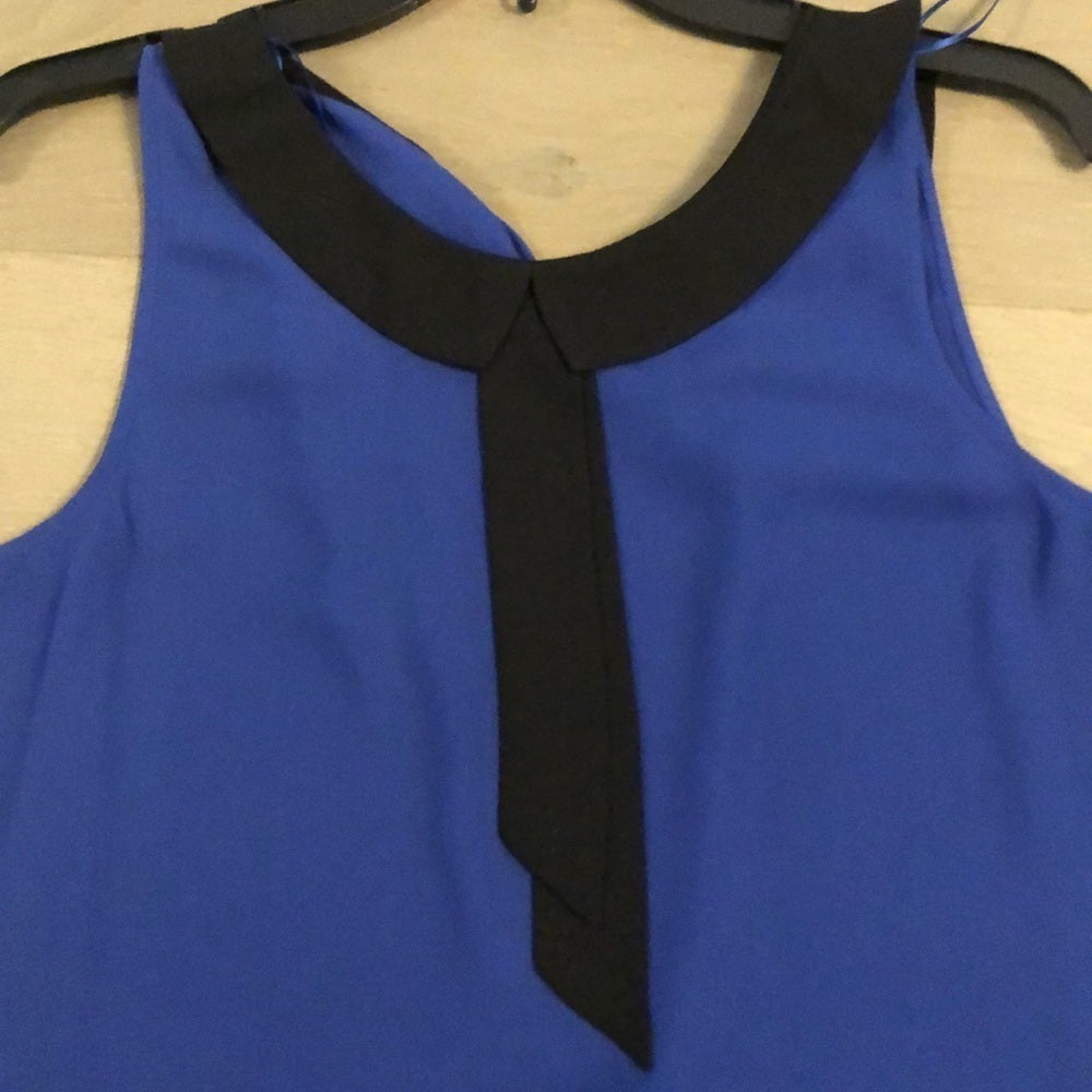 NWT Vince Camuto Blue Tank Top Blouse Size M