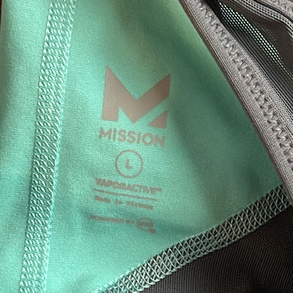 MISSION Women’s Sports Bra Size Large